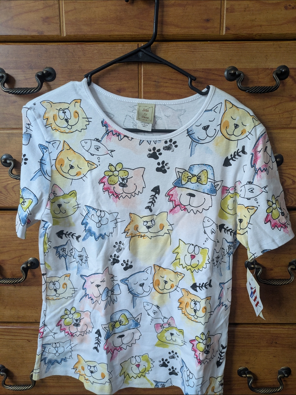 Women's Jess & Jane White Cat Print Tee - Multi-Color